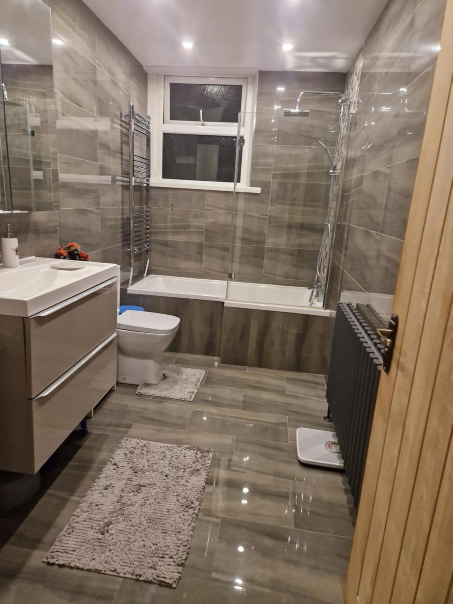 Kayumba Properties Ltd Leeds  Eksteriør bilde